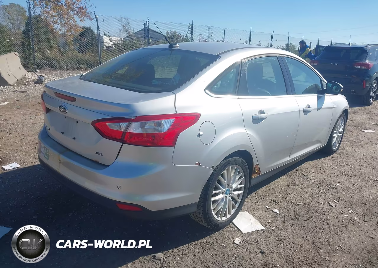 2012 Ford Focus Sel VIN:1FAHP3H28CL200722 - 4