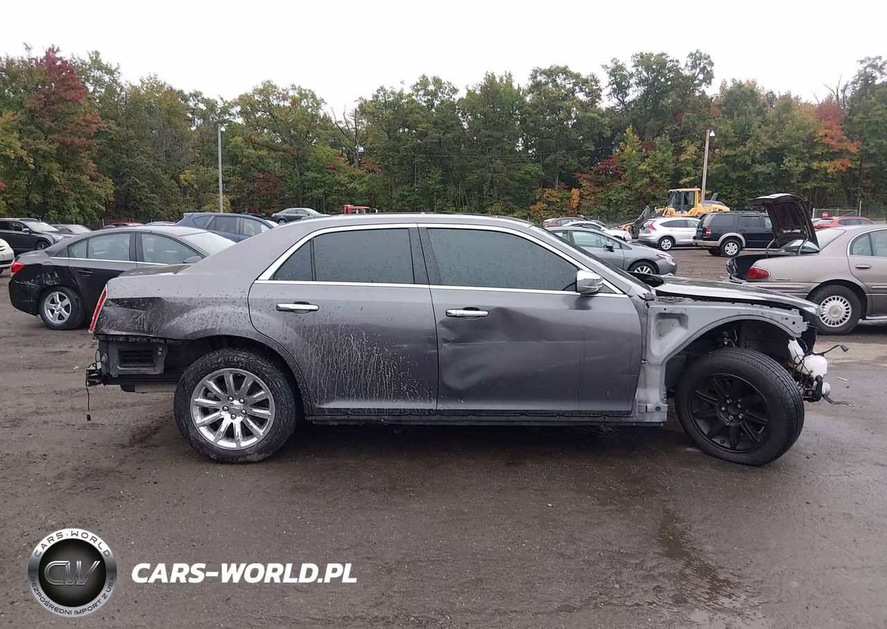 2014 Chrysler 300C VIN:2C3CCAET6EH380675 - 13