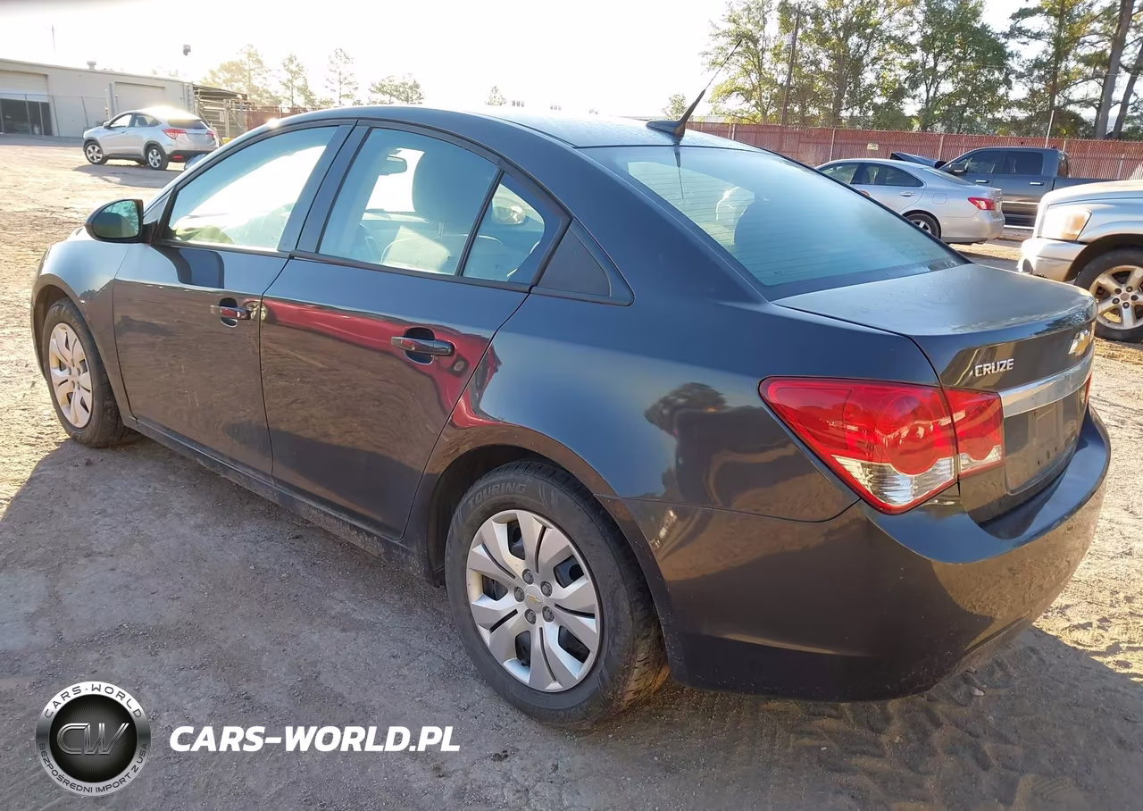 2014 Chevrolet Cruze Ls Auto VIN:1G1PA5SH2E7211686 - 3