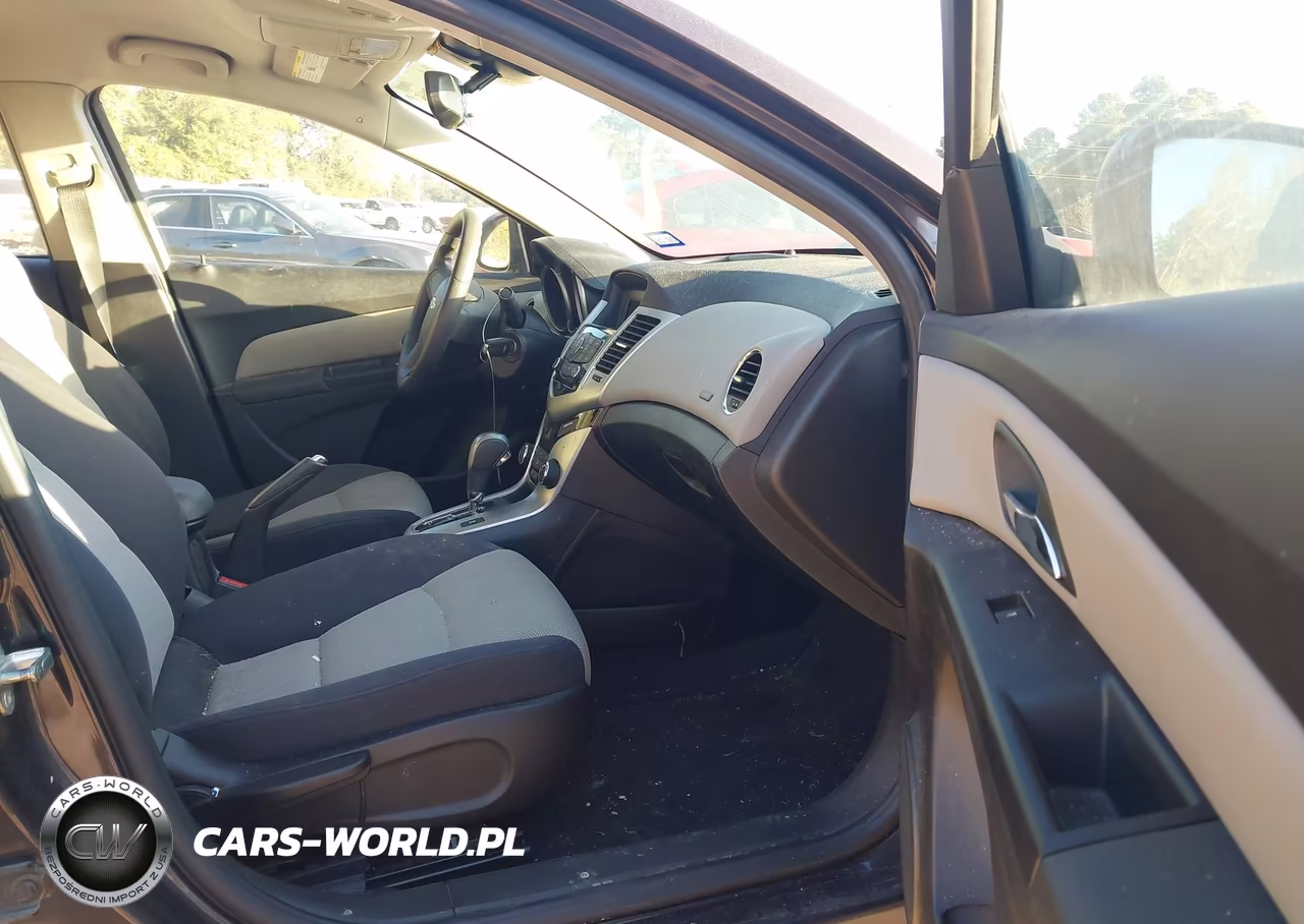 2014 Chevrolet Cruze Ls Auto VIN:1G1PA5SH2E7211686 - 5