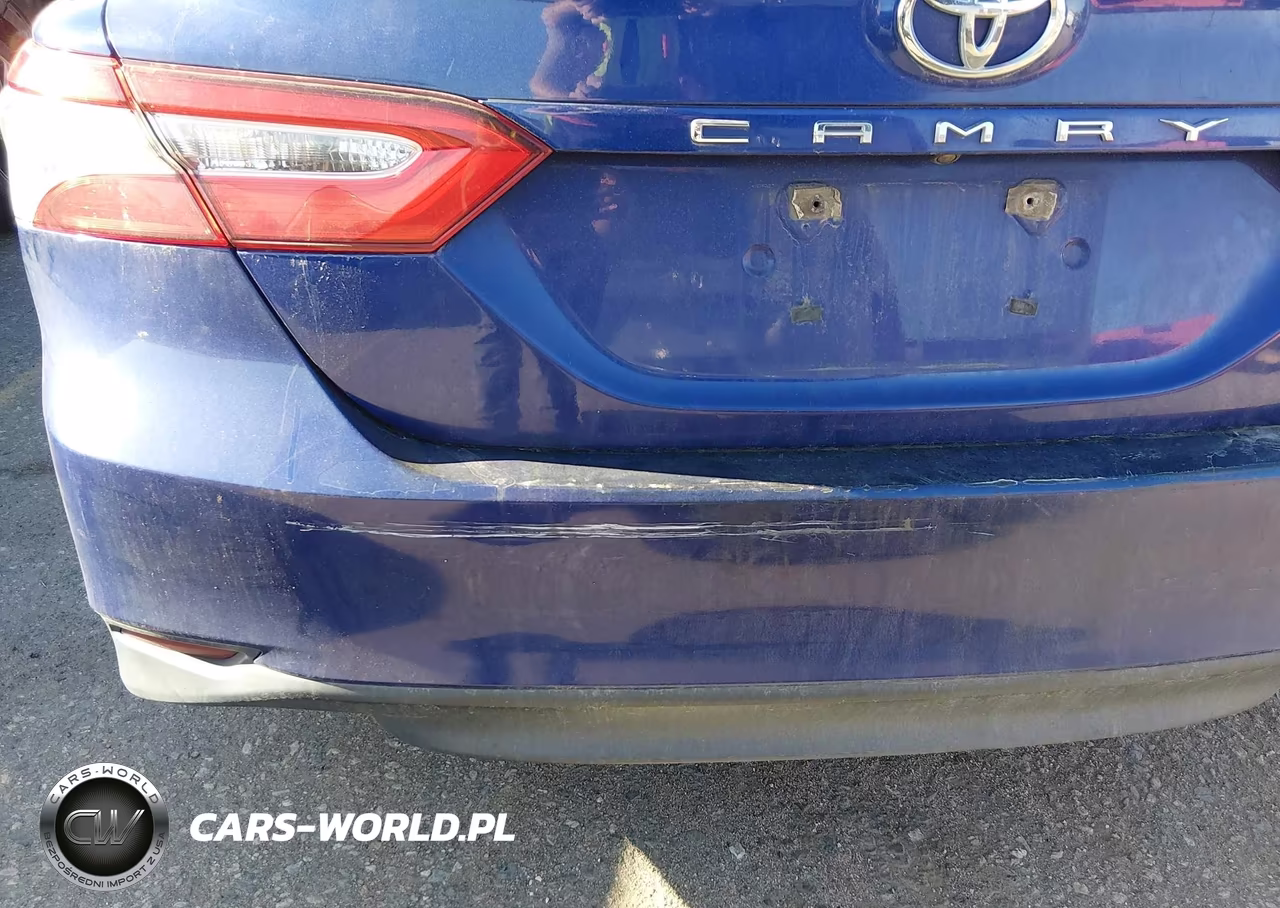 2018 Toyota Camry Le VIN:4T1B11HK1JU513748 - 19