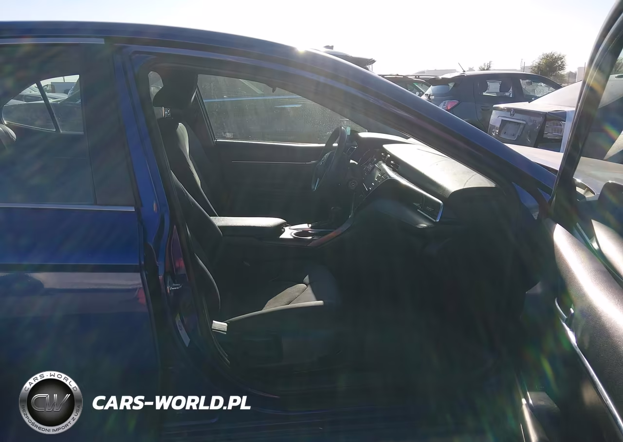 2018 Toyota Camry Le VIN:4T1B11HK1JU513748 - 5