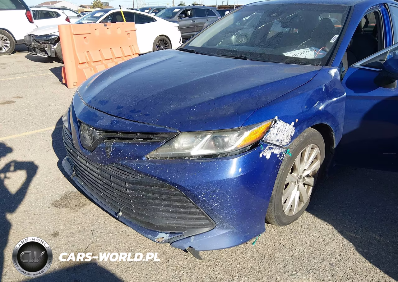 2018 Toyota Camry Le VIN:4T1B11HK1JU513748 - 6