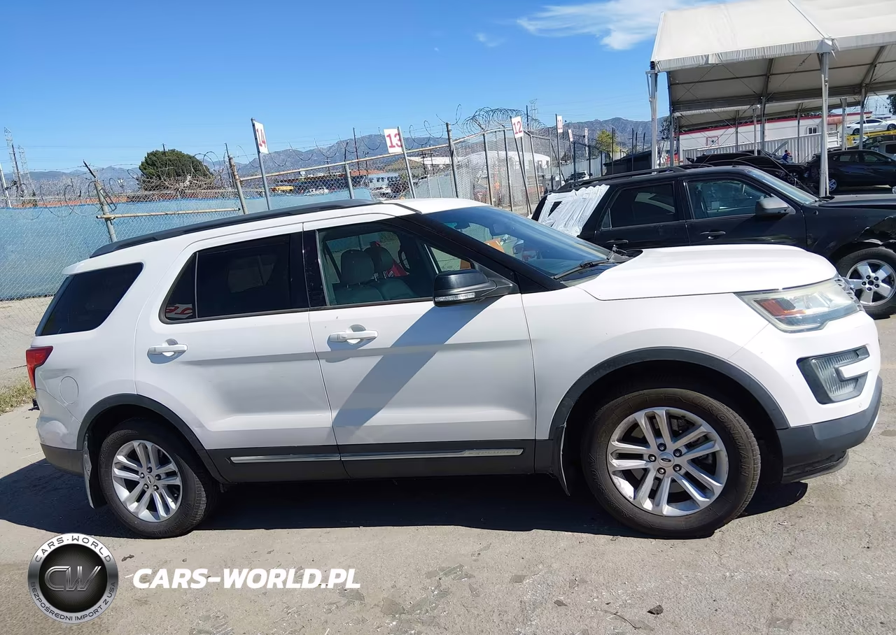 2016 Ford Explorer Xlt VIN:1FM5K7D82GGC22898 - 13
