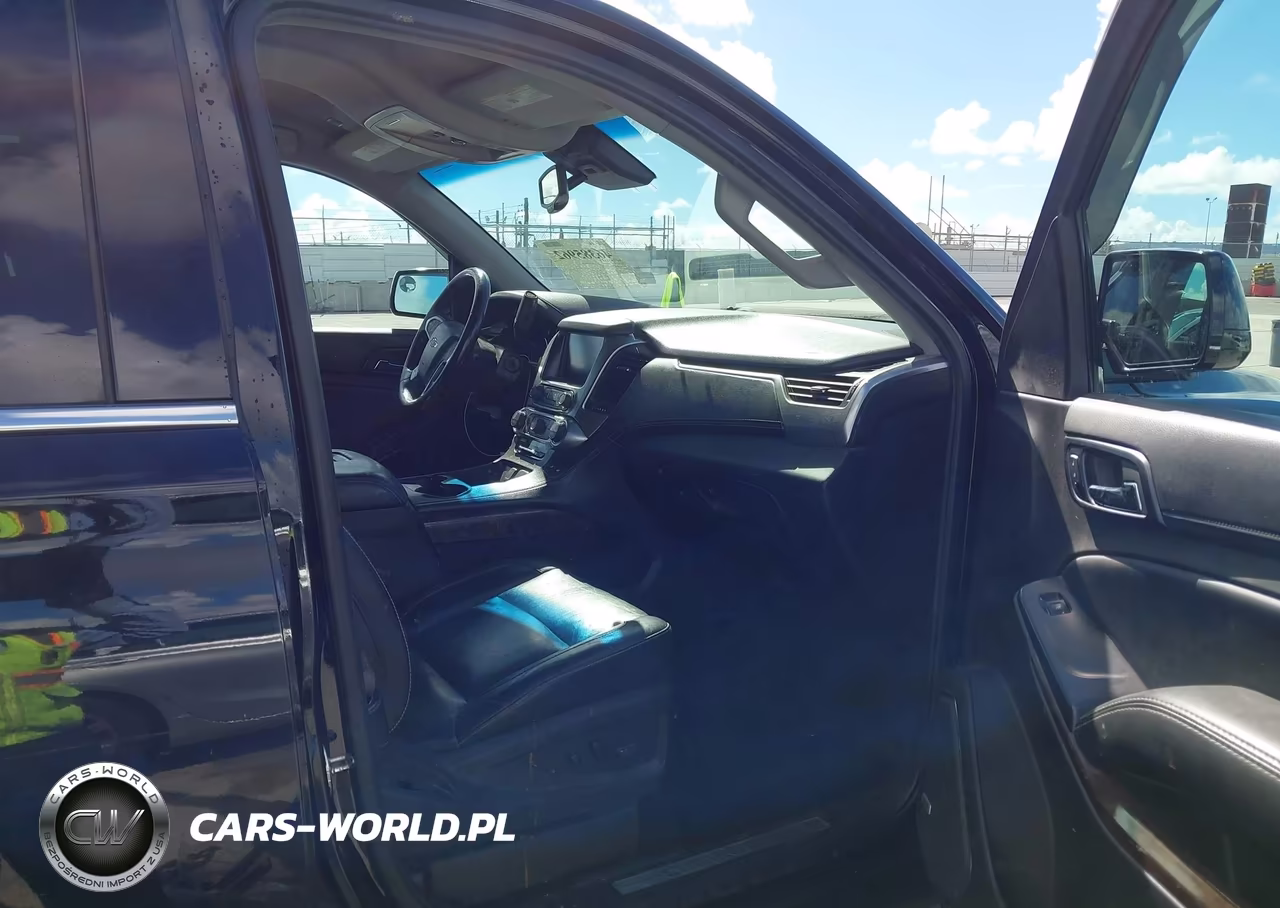 2017 Chevrolet Suburban Lt VIN:1GNSKHKC0HR115592 - 5