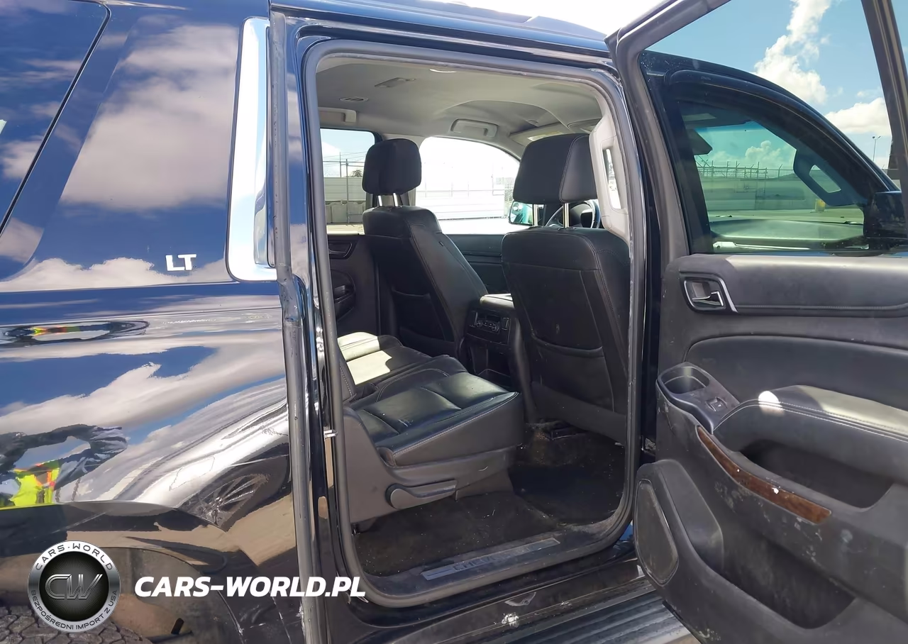 2017 Chevrolet Suburban Lt VIN:1GNSKHKC0HR115592 - 8