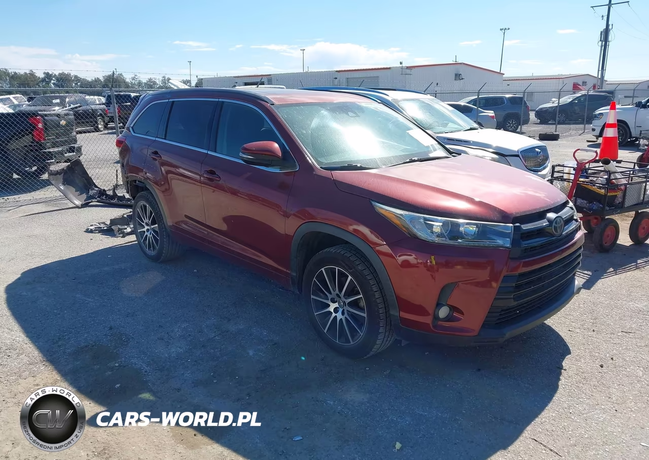 2017 Toyota Highlander Se