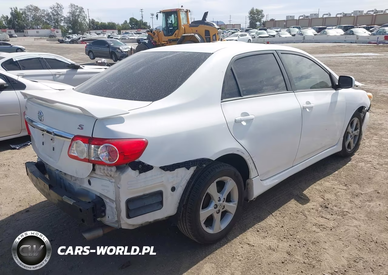 2011 Toyota Corolla S VIN:2T1BU4EE8BC620371 - 4