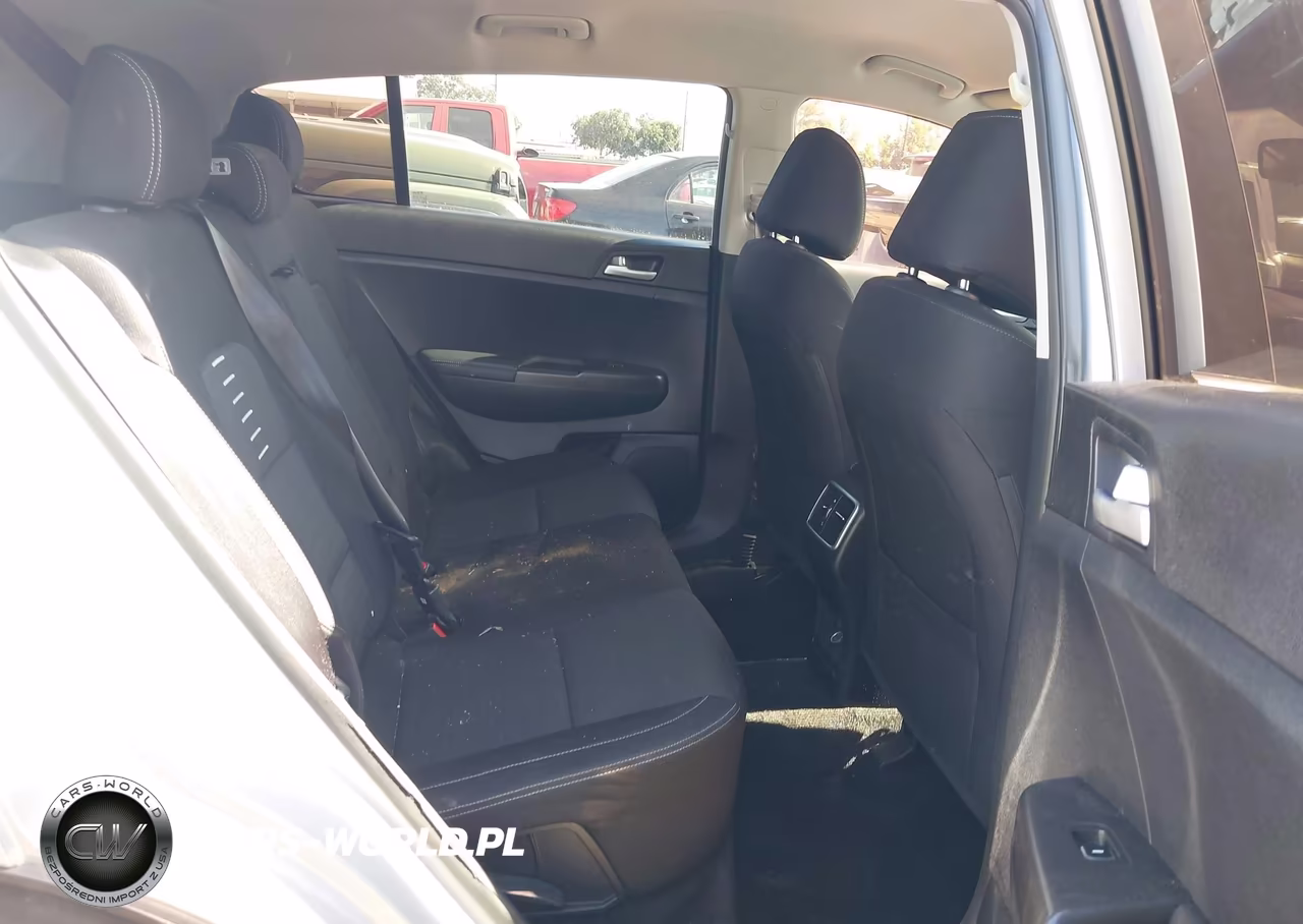 2018 Kia Sportage Lx VIN:KNDPM3AC6J7336886 - 8