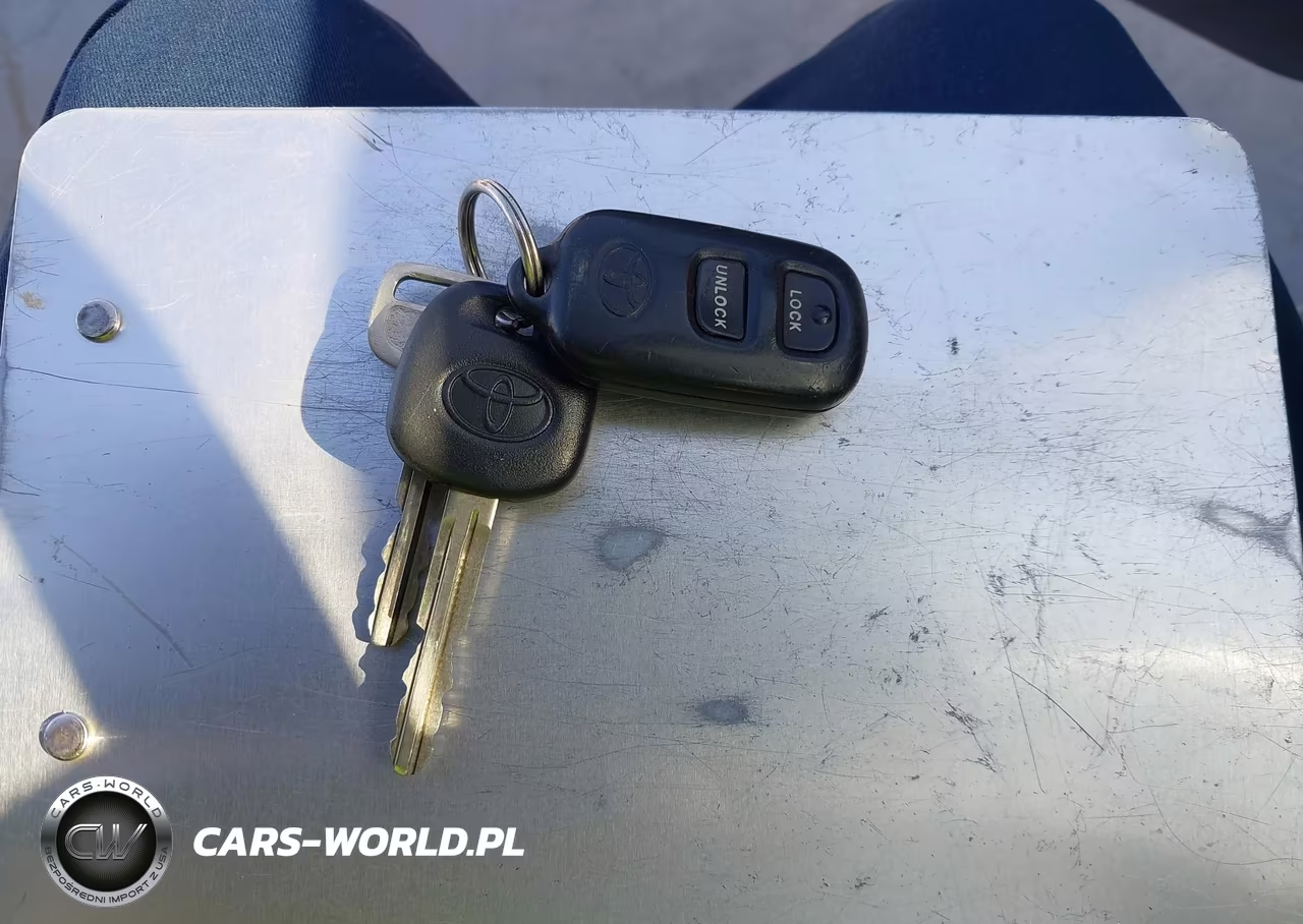 2001 Toyota Camry Le VIN:JT2BG22K410589692 - 11