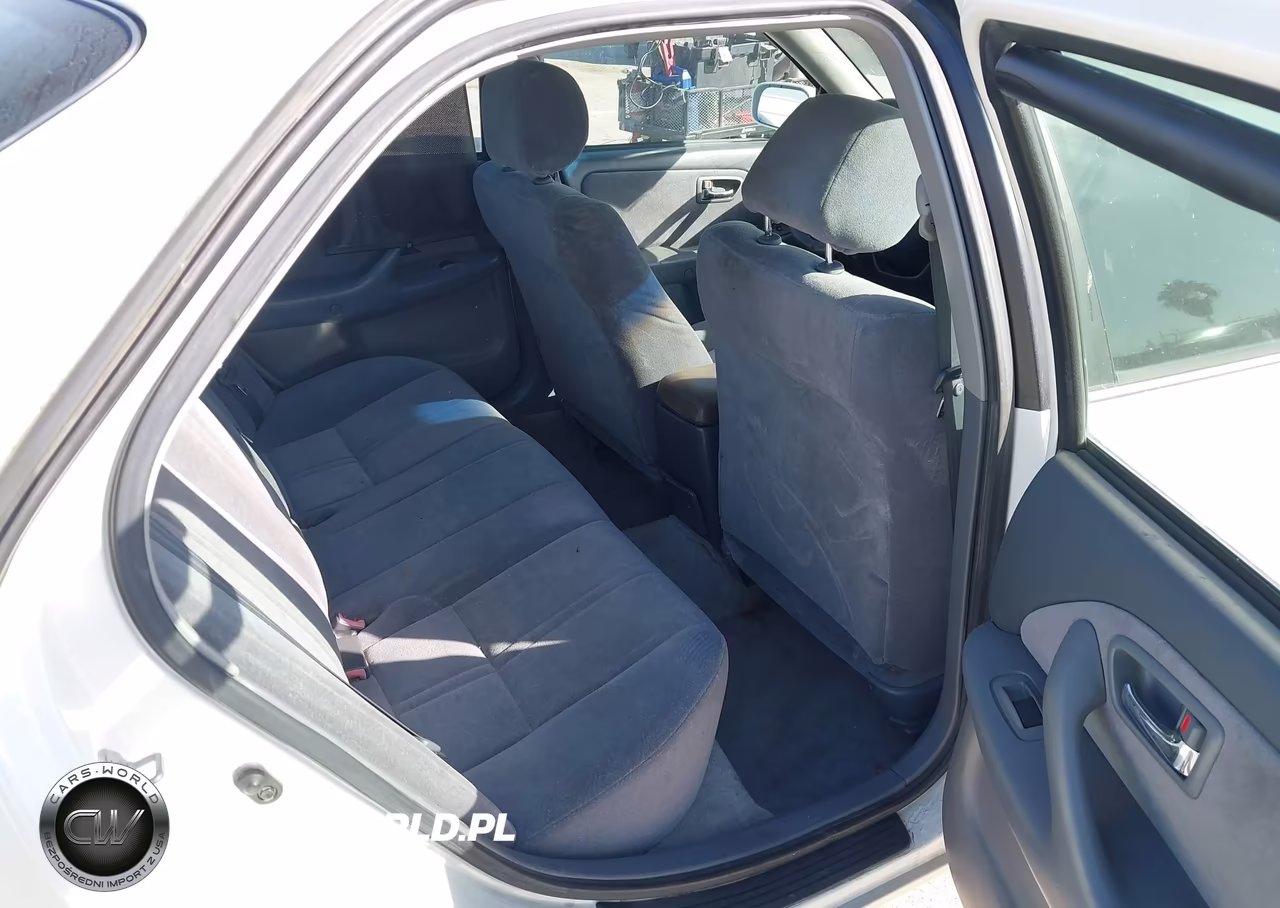 2001 Toyota Camry Le VIN:JT2BG22K410589692 - 8