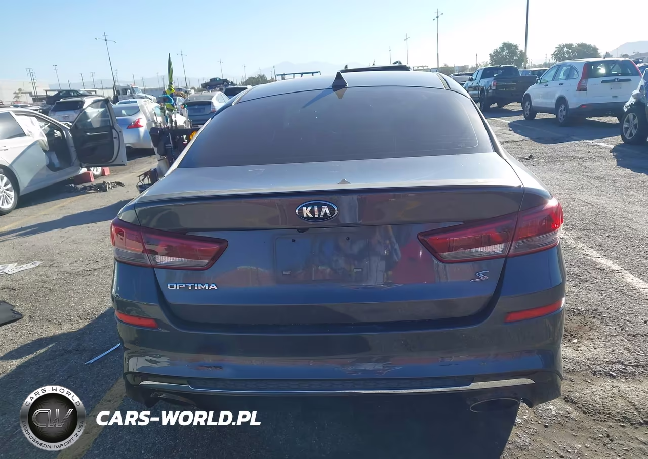 2020 Kia Optima S VIN:5XXGT4L31LG406326 - 17