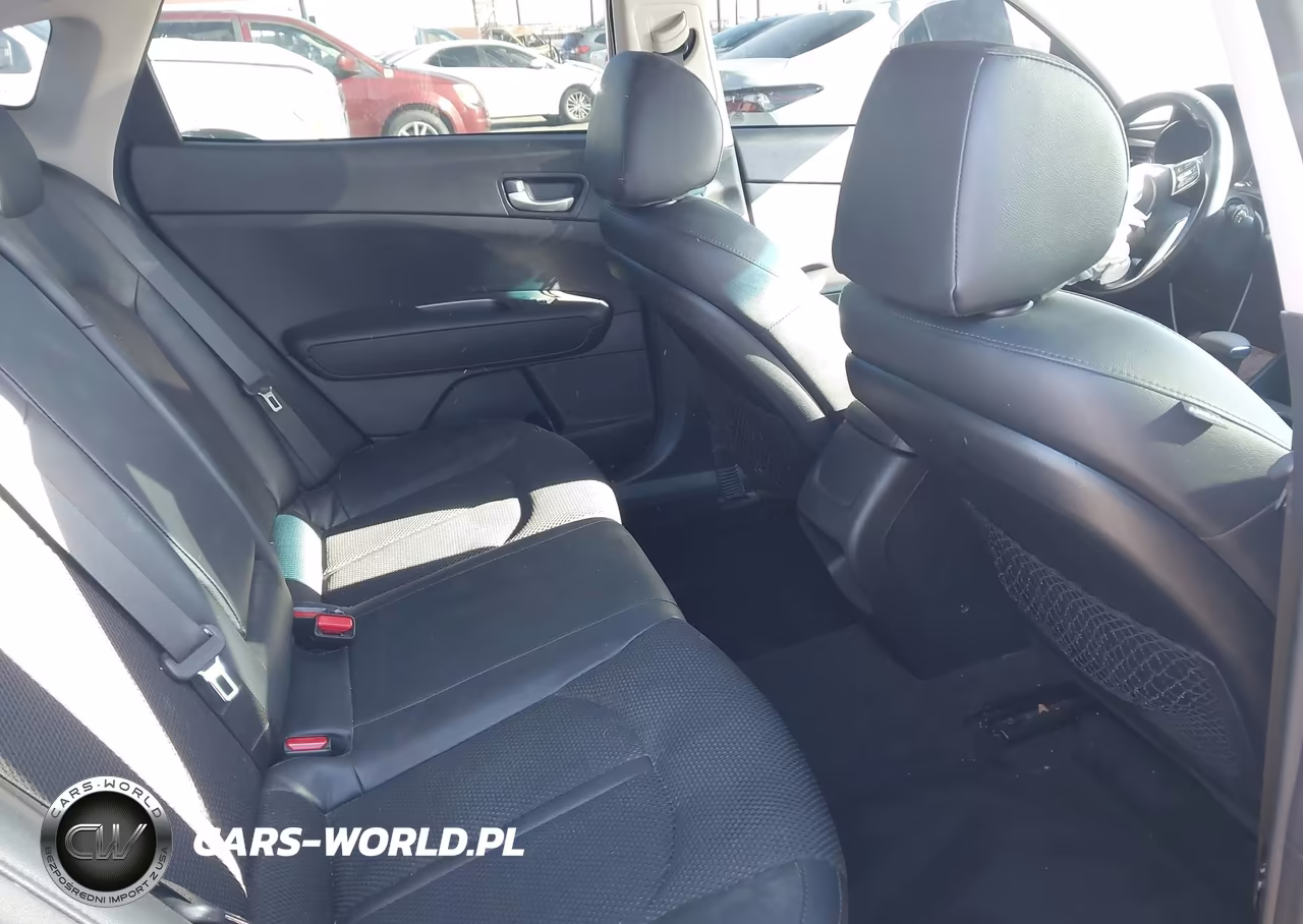 2020 Kia Optima S VIN:5XXGT4L31LG406326 - 8