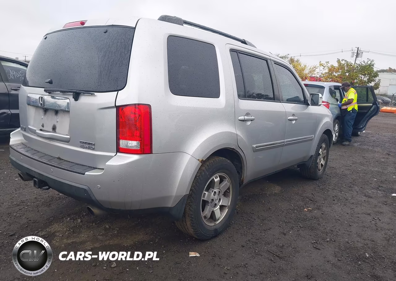 2011 Honda Pilot Touring VIN:5FNYF4H91BB507358 - 4