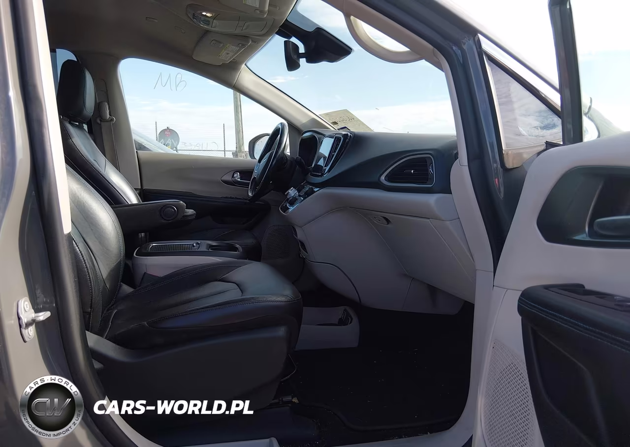 2021 Chrysler Pacifica Touring L VIN:2C4RC1BG3MR598367 - 5