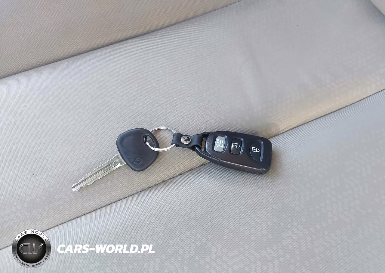 2010 Hyundai Elantra Gls VIN:KMHDU4AD7AU930689 - 11