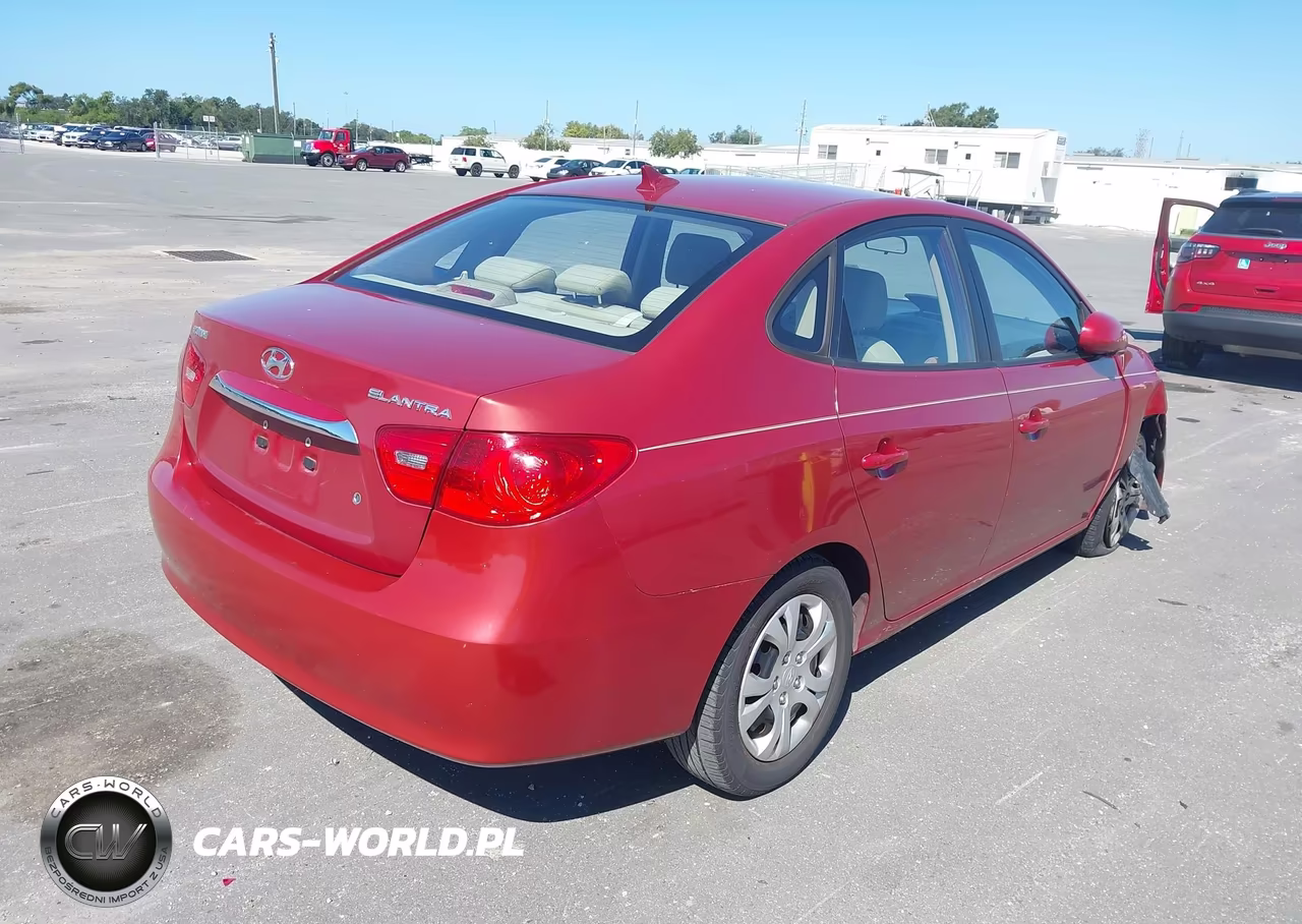 2010 Hyundai Elantra Gls VIN:KMHDU4AD7AU930689 - 4