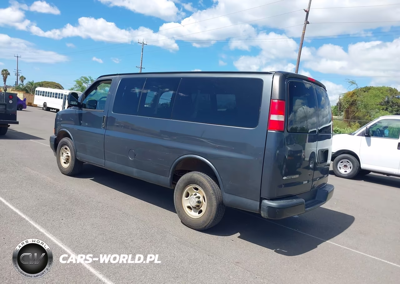 2017 Chevrolet Express 2500 Ls VIN:1GNWGEFG8H1101422 - 3