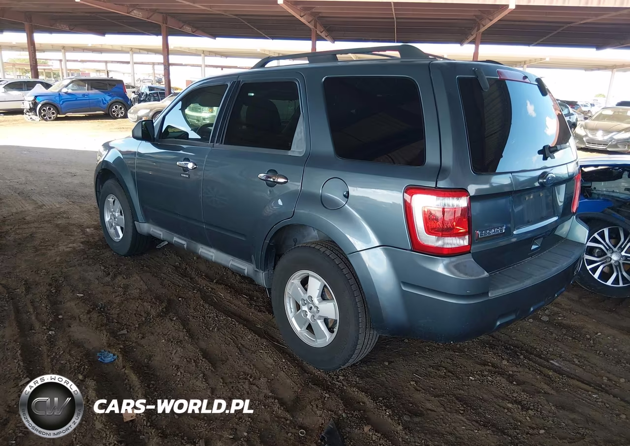 2010 Ford Escape Xlt VIN:1FMCU0D77AKD07711 - 3