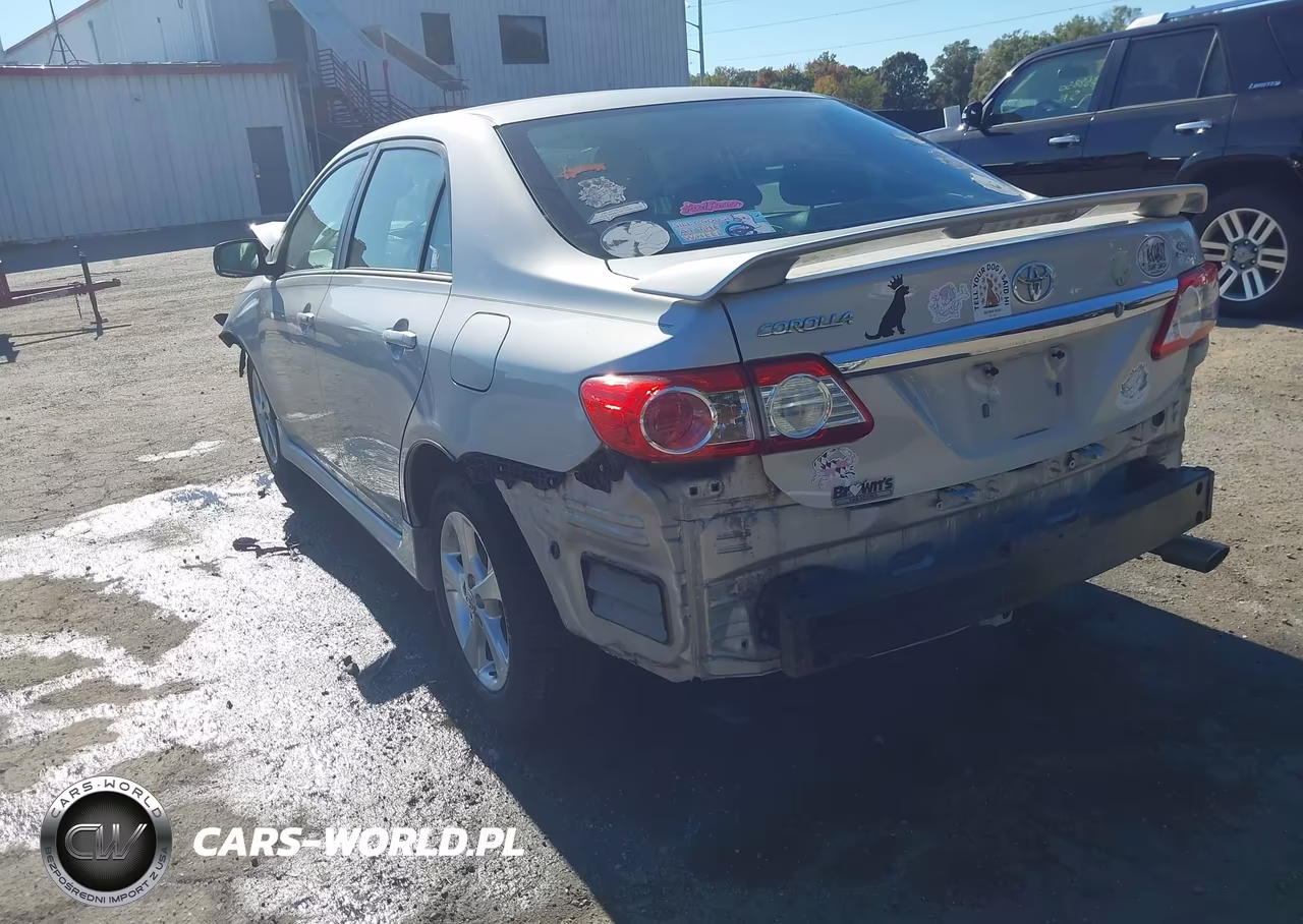 2013 Toyota Corolla S VIN:2T1BU4EE2DC110925 - 3