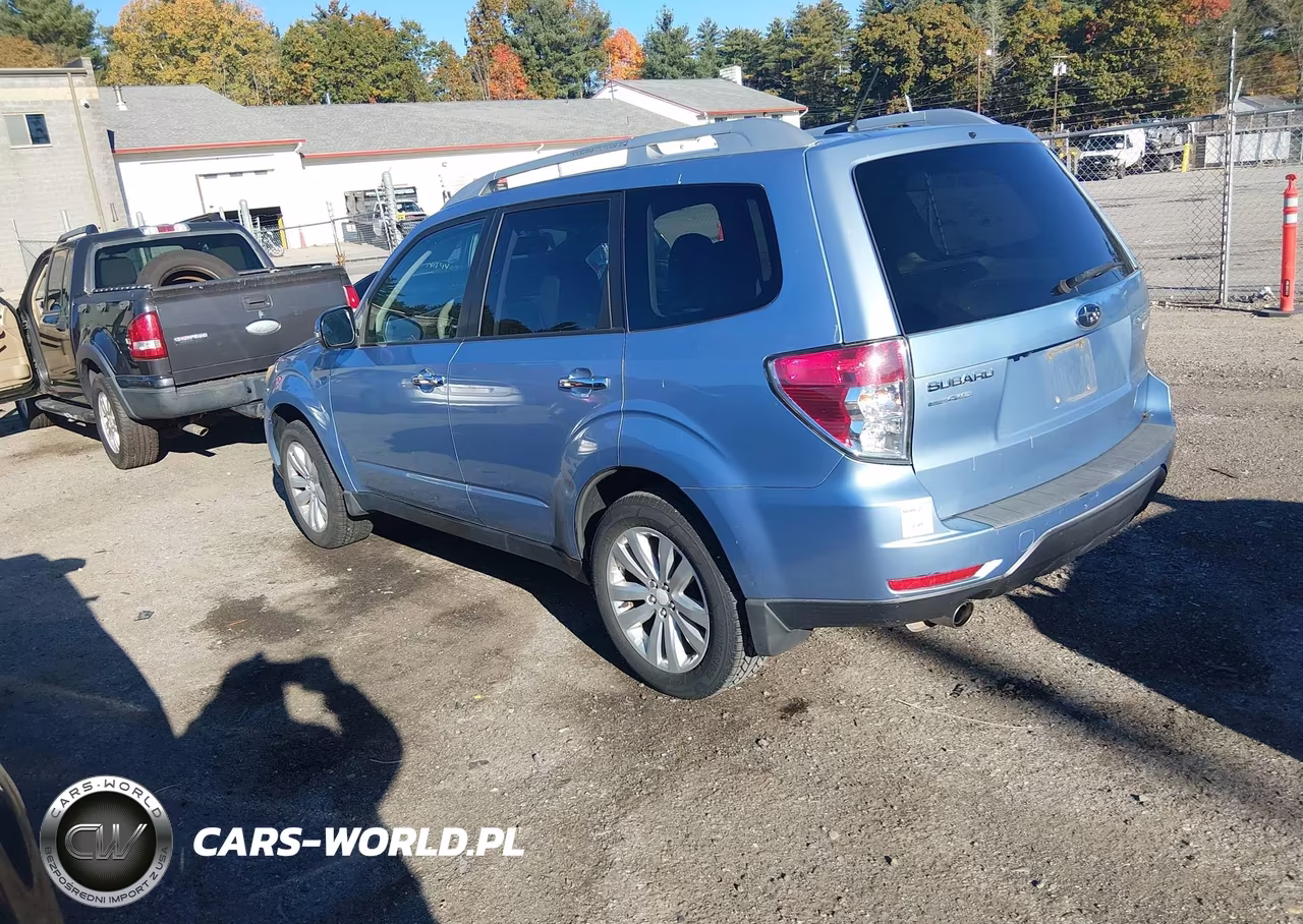 2011 Subaru Forester 2.5X Touring VIN:JF2SHAGC6BH703535 - 3