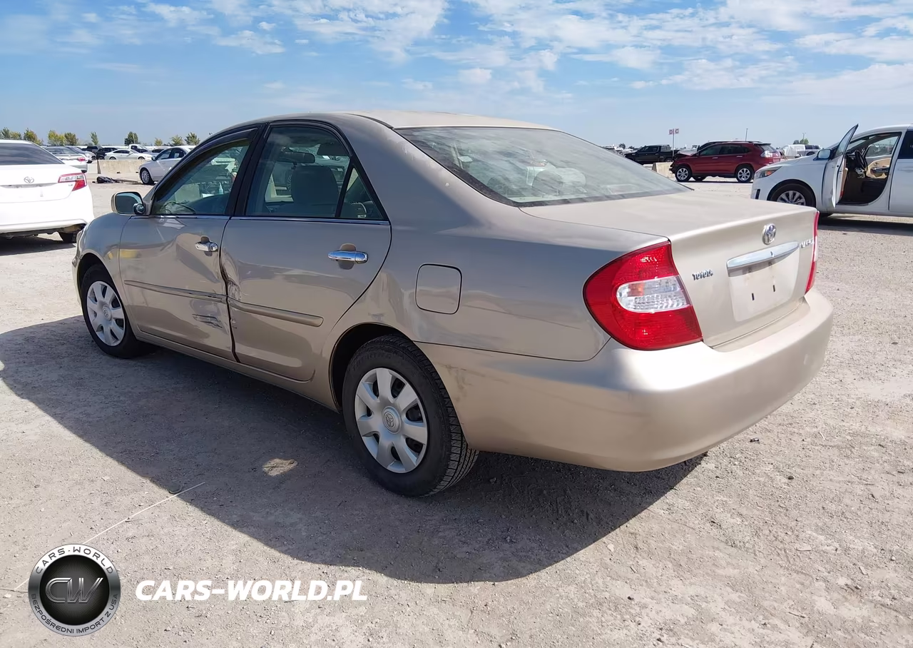2004 Toyota Camry Le VIN:4T1BE30KX4U846613 - 3