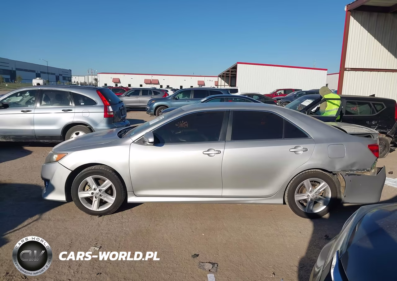 2014 Toyota Camry Se VIN:4T1BF1FK0EU409603 - 14