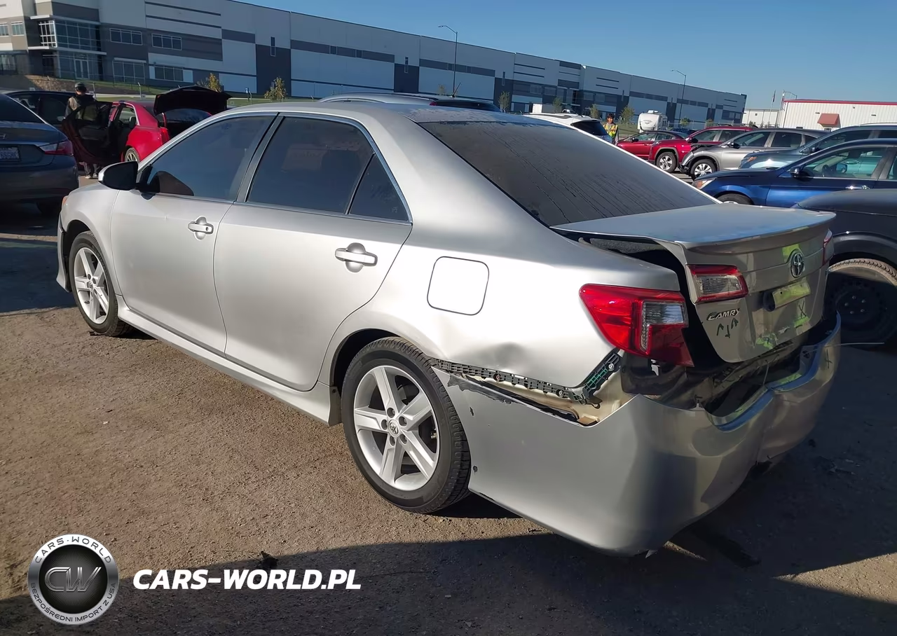 2014 Toyota Camry Se VIN:4T1BF1FK0EU409603 - 3