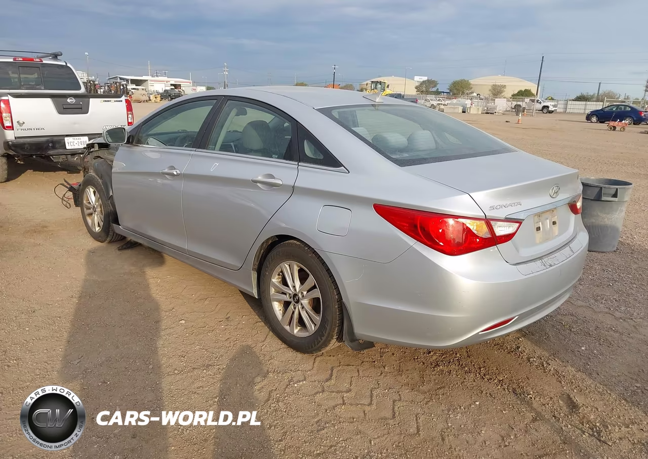 2012 Hyundai Sonata Gls VIN:5NPEB4AC4CH484343 - 3