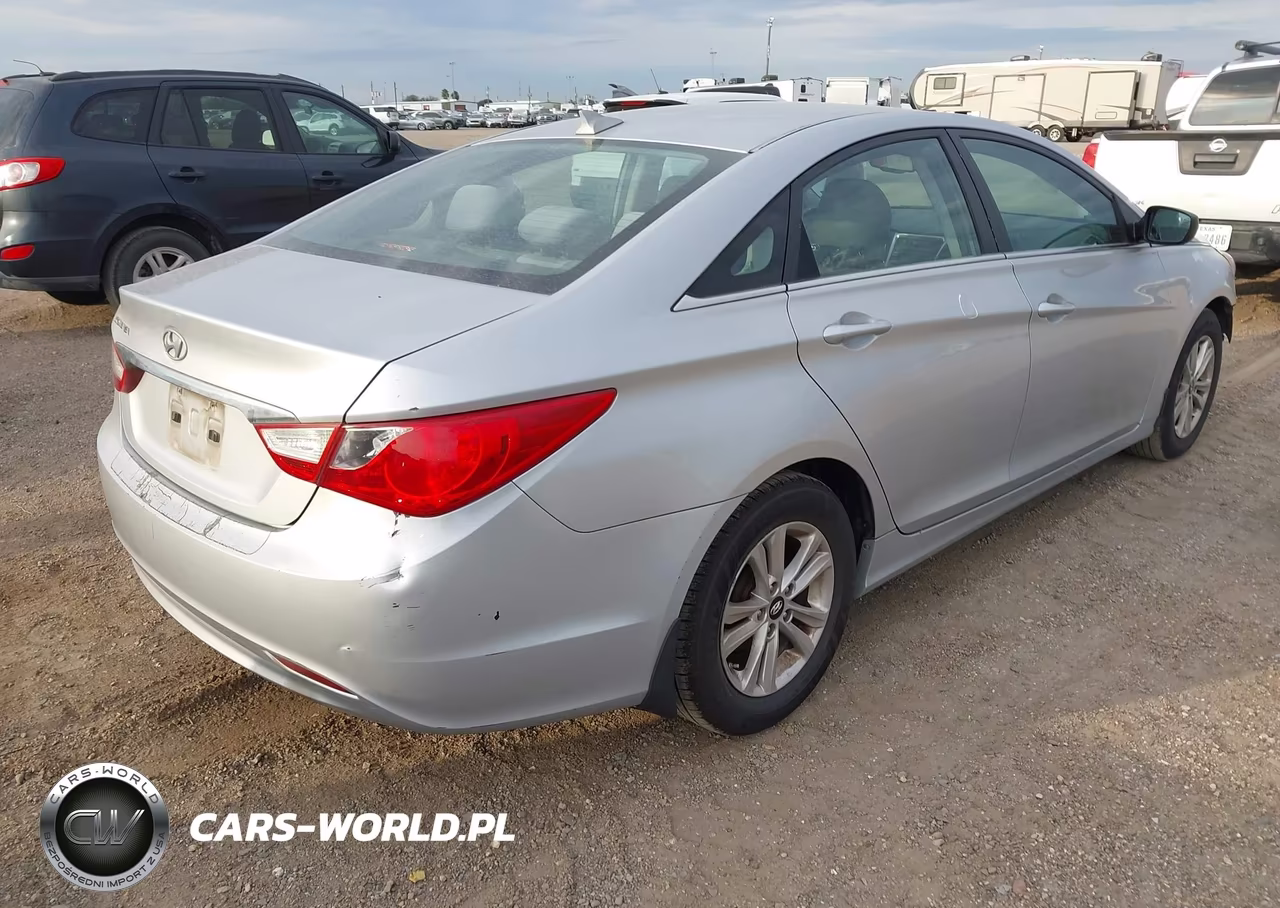 2012 Hyundai Sonata Gls VIN:5NPEB4AC4CH484343 - 4