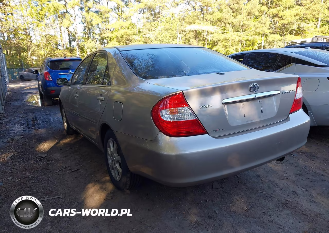 2004 Toyota Camry Xle VIN:4T1BE30K84U846982 - 3