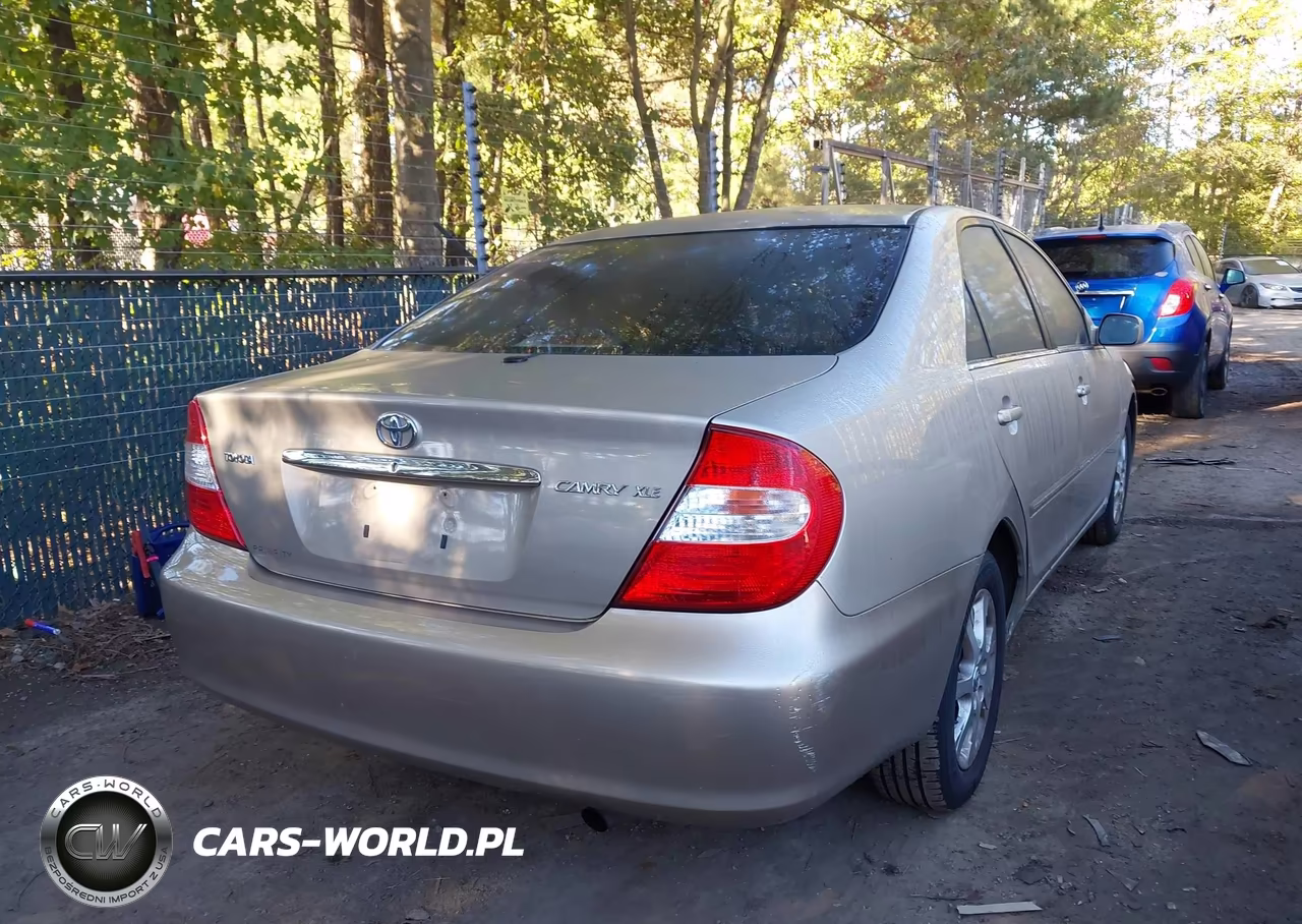2004 Toyota Camry Xle VIN:4T1BE30K84U846982 - 4