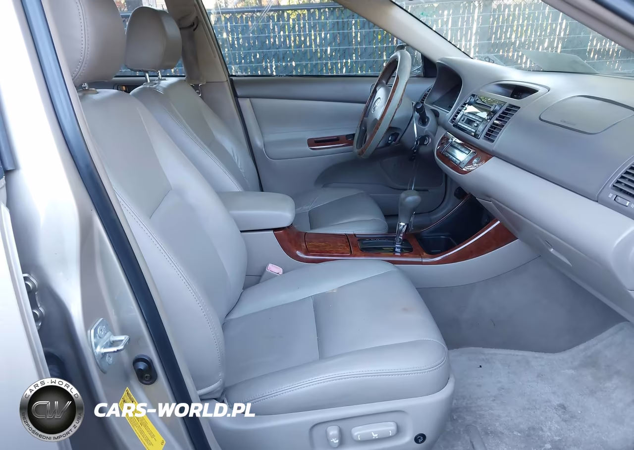 2004 Toyota Camry Xle VIN:4T1BE30K84U846982 - 5
