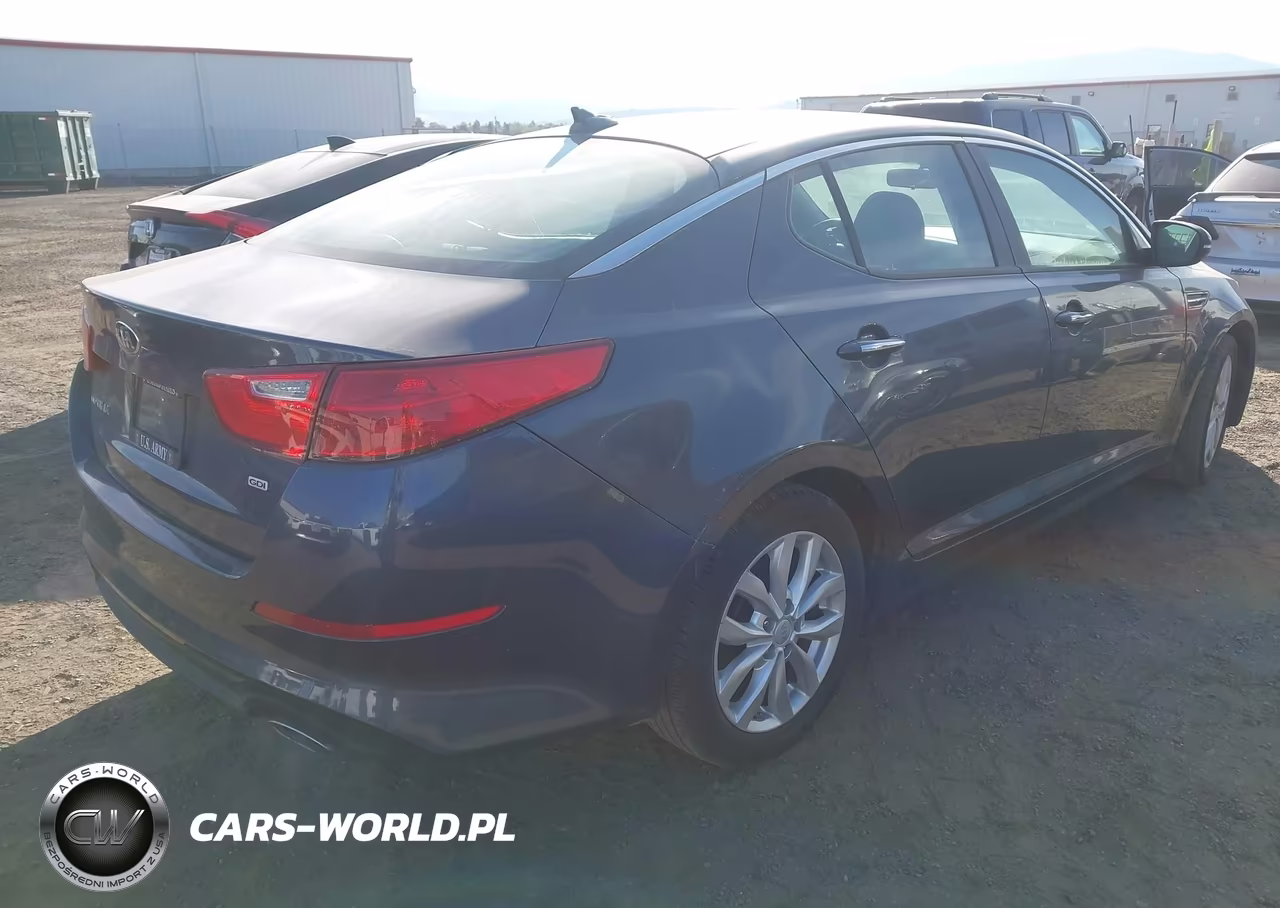 2015 Kia Optima Lx VIN:5XXGM4A70FG443620 - 4