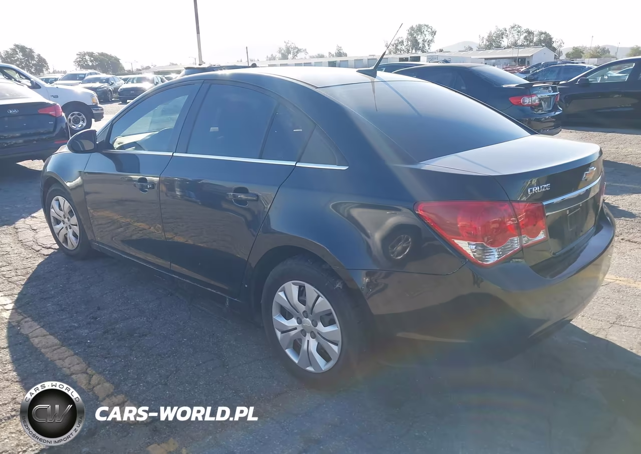 2012 Chevrolet Cruze Ls VIN:1G1PC5SH8C7359512 - 3