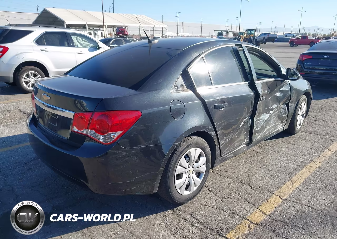 2012 Chevrolet Cruze Ls VIN:1G1PC5SH8C7359512 - 4