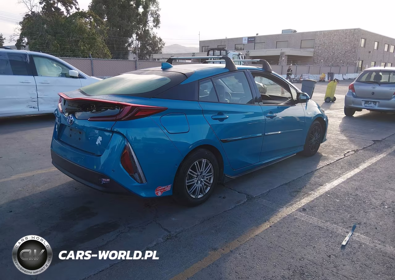 2017 Toyota Prius Prime Advanced VIN:JTDKARFP7H3041749 - 4