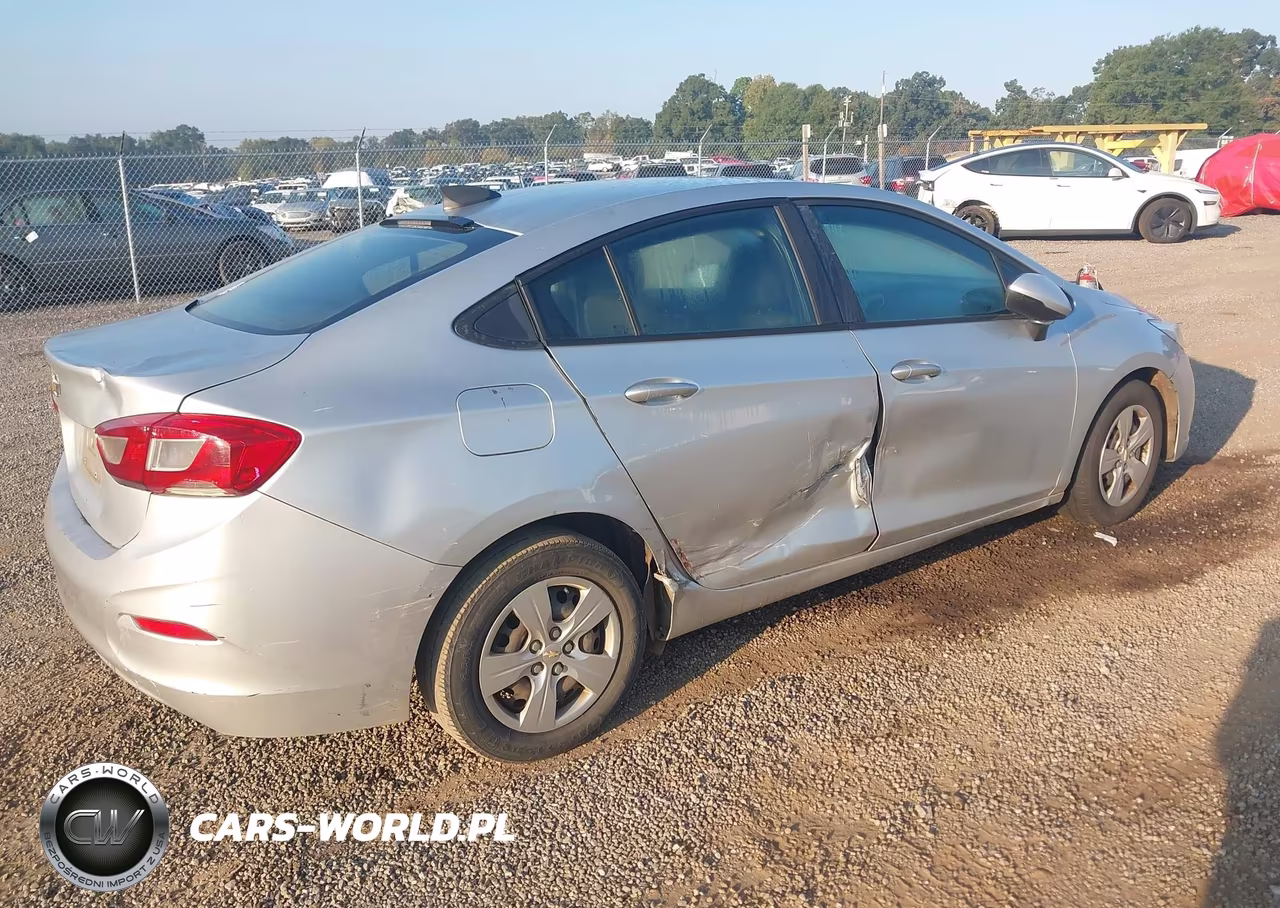 2017 Chevrolet Cruze Ls Auto VIN:1G1BC5SMXH7197476 - 4
