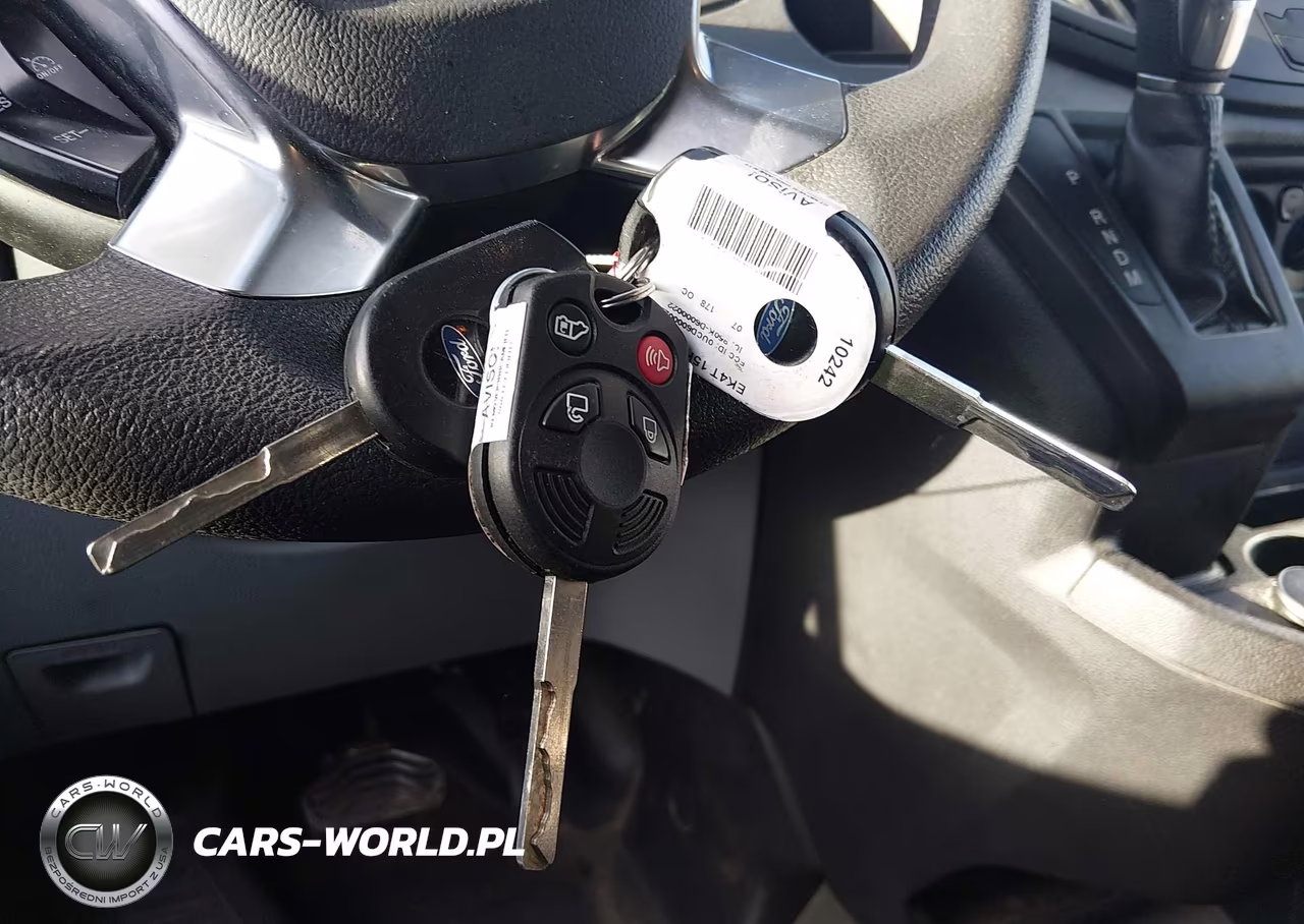 2019 Ford Transit-150 VIN:1FTYE1ZM9KKB44024 - 11