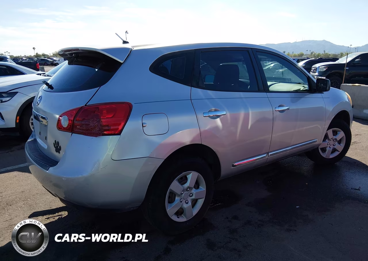 2013 Nissan Rogue S VIN:JN8AS5MT7DW526018 - 4