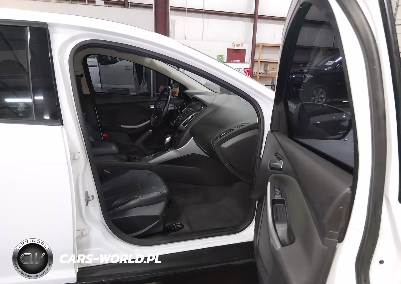 2014 Ford Focus Se VIN:1FADP3F25EL294000 - 5