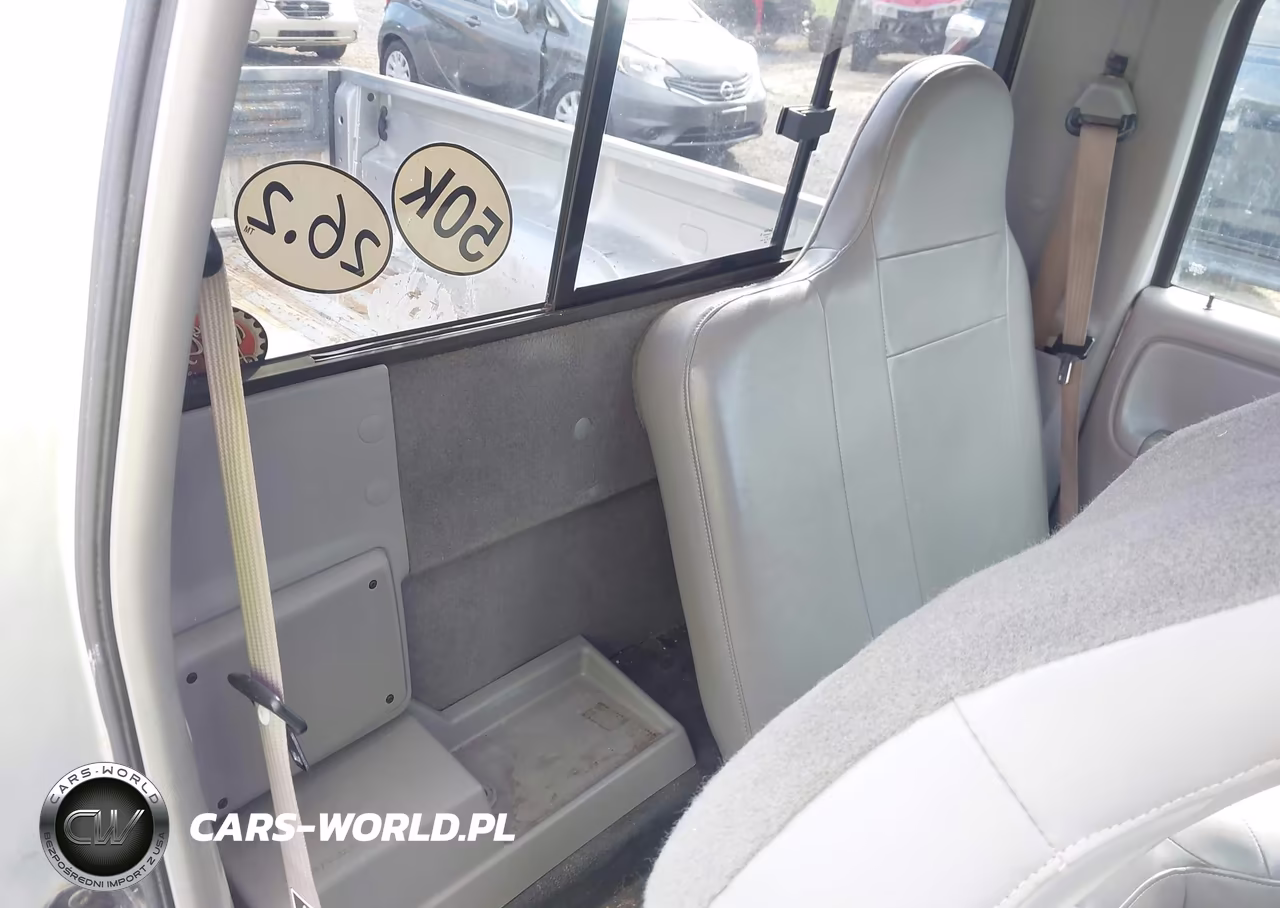 2003 Mazda B2300 VIN:4F4YR12D13TM02800 - 8