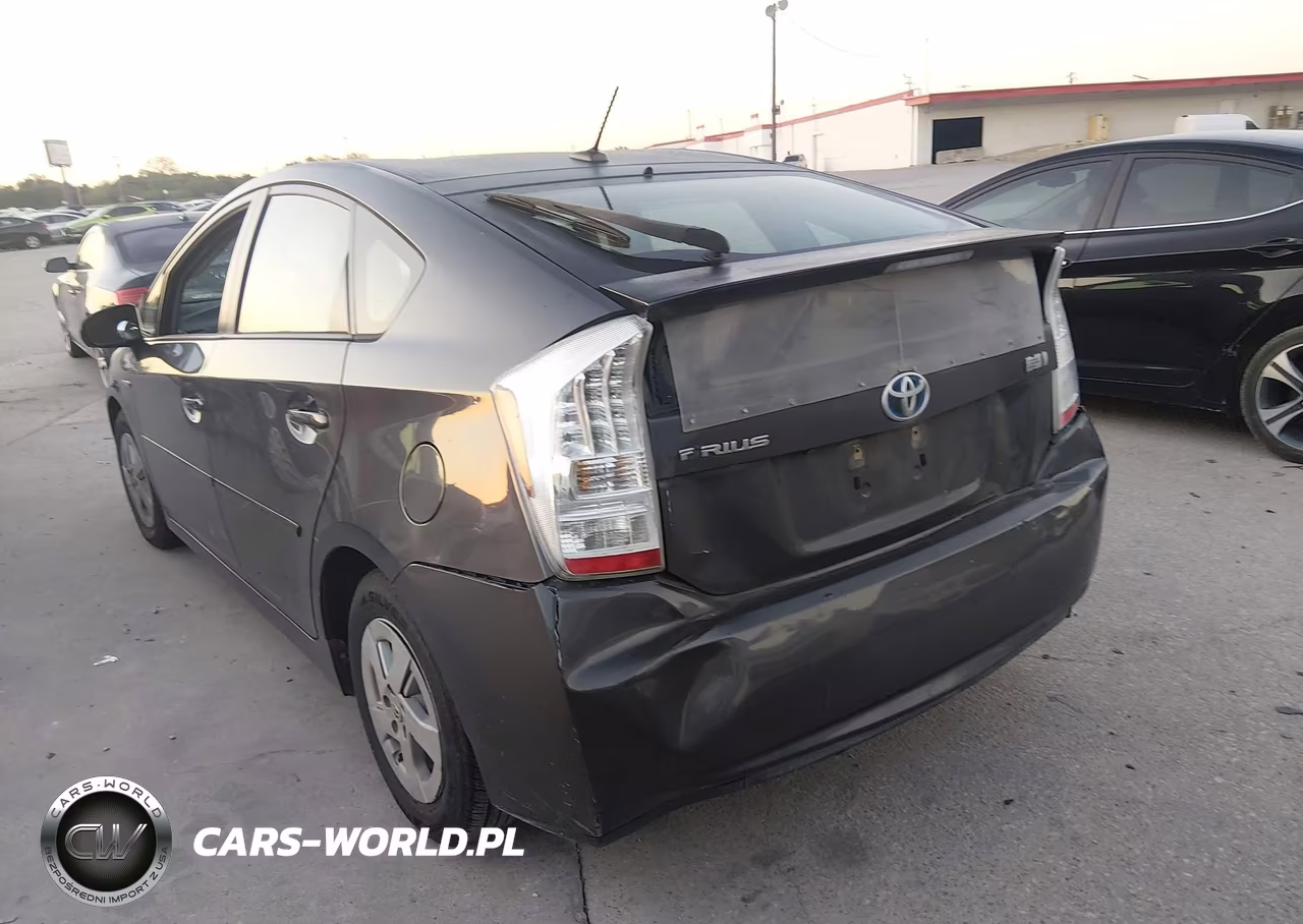 2011 Toyota Prius Three VIN:JTDKN3DU3B1422057 - 3