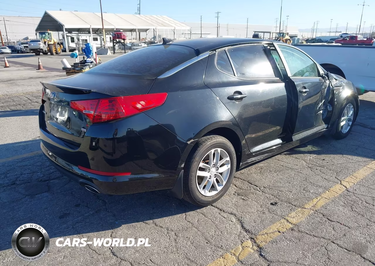 2013 Kia Optima Lx VIN:5XXGM4A72DG229564 - 4