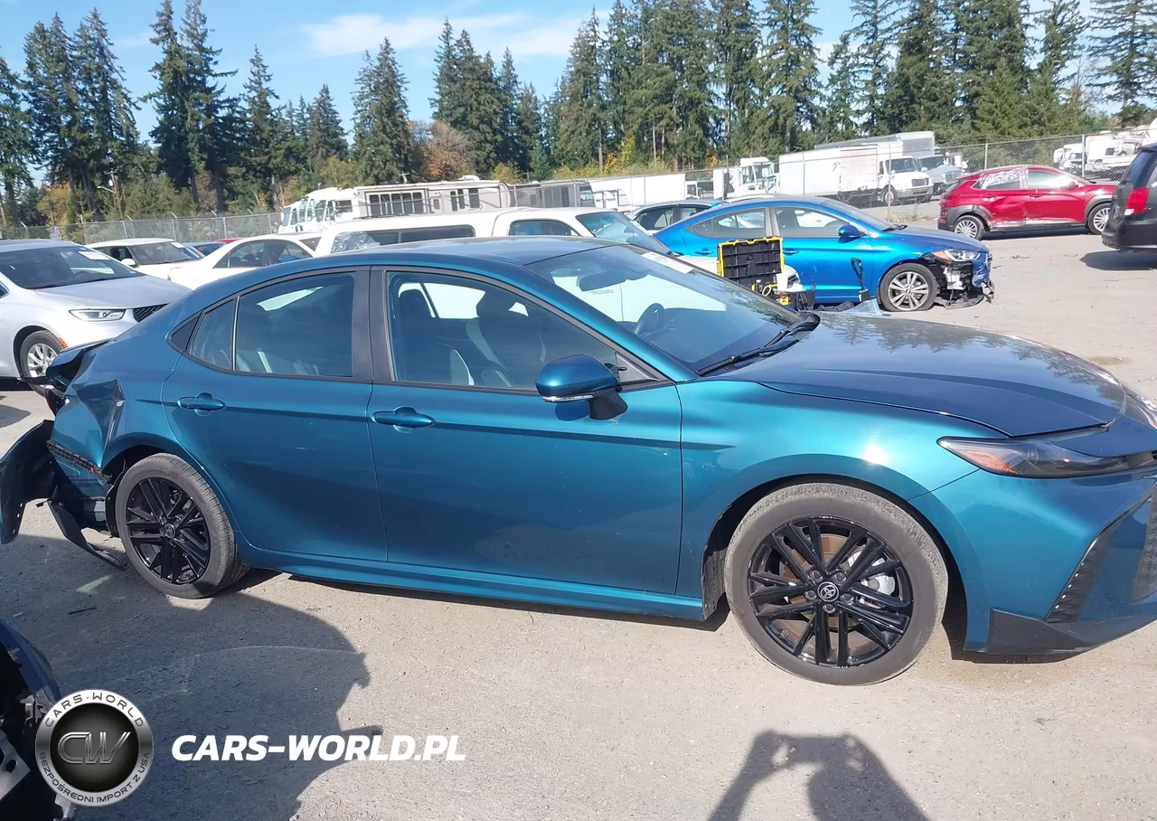2026 Toyota Camry Se VIN:4T1DAACK1TU264743 - 13
