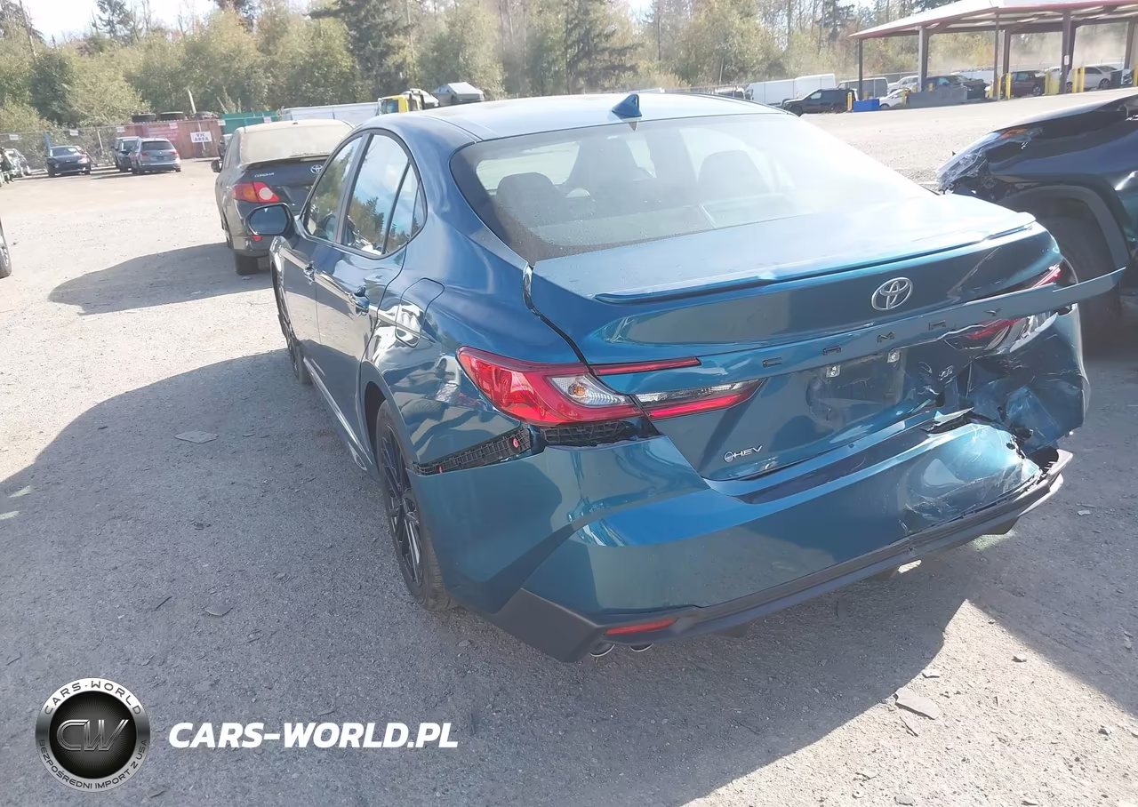 2026 Toyota Camry Se VIN:4T1DAACK1TU264743 - 3