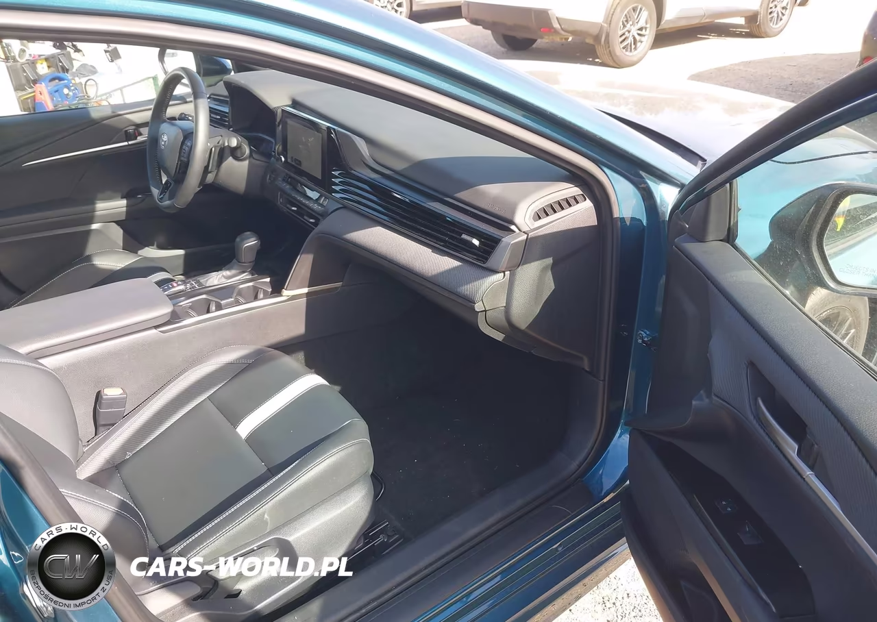 2026 Toyota Camry Se VIN:4T1DAACK1TU264743 - 5