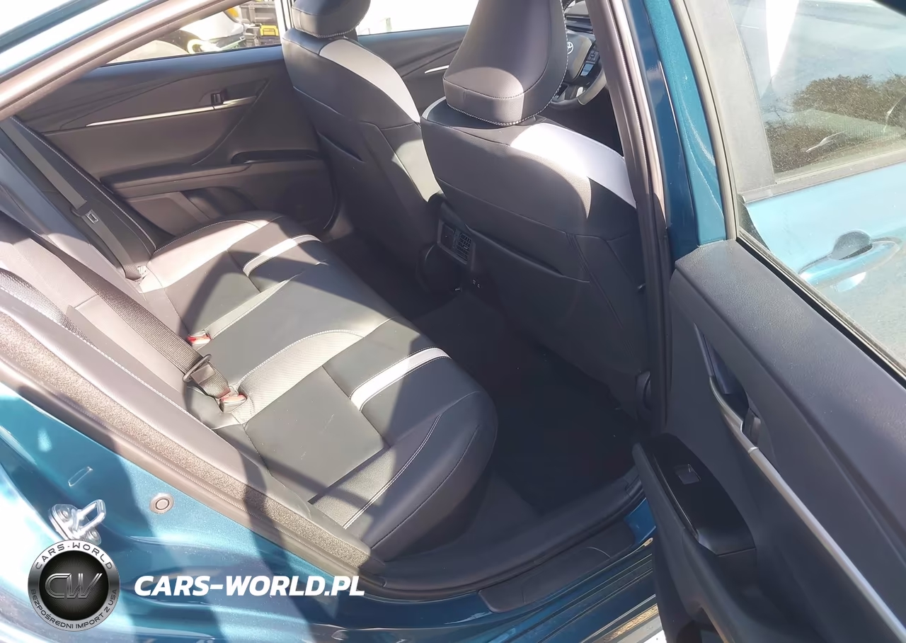 2026 Toyota Camry Se VIN:4T1DAACK1TU264743 - 8