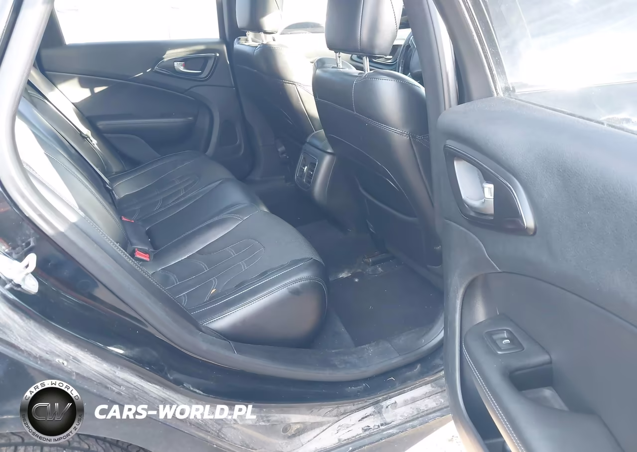 2016 Chrysler 200 S VIN:1C3CCCBG7GN111274 - 8