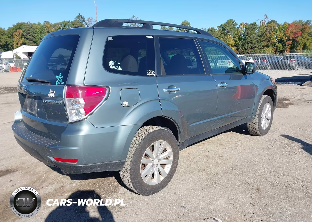 2012 Subaru Forester 2.5X Limited VIN:JF2SHBFCXCH455704 - 4